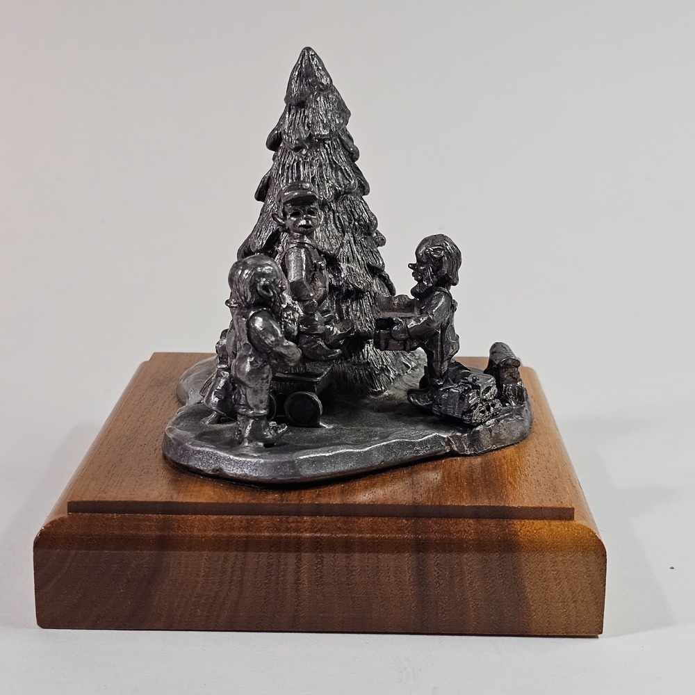 Michael Ricker Pewter Christmas Tree Figurine‎ Sculpture With Base Signed 1980's